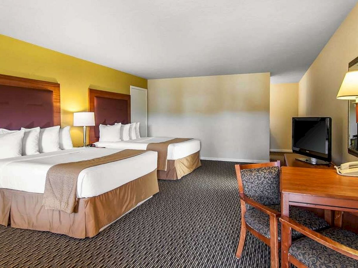 Quality Inn & Suites at Coos Bay
