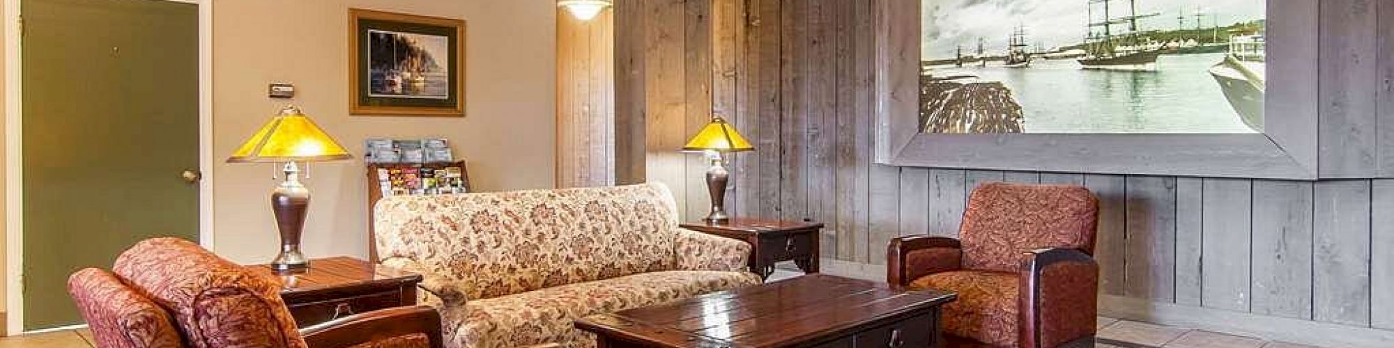 Quality Inn & Suites at Coos Bay