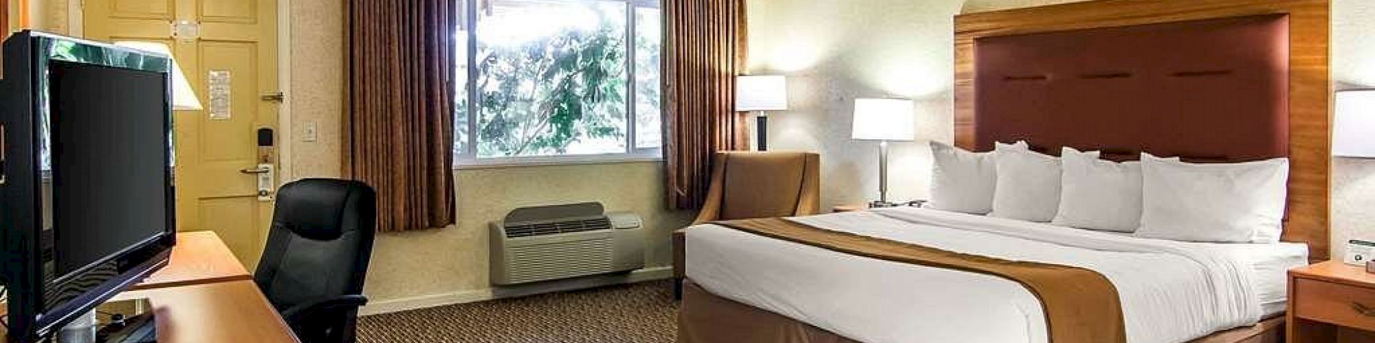 Quality Inn & Suites at Coos Bay