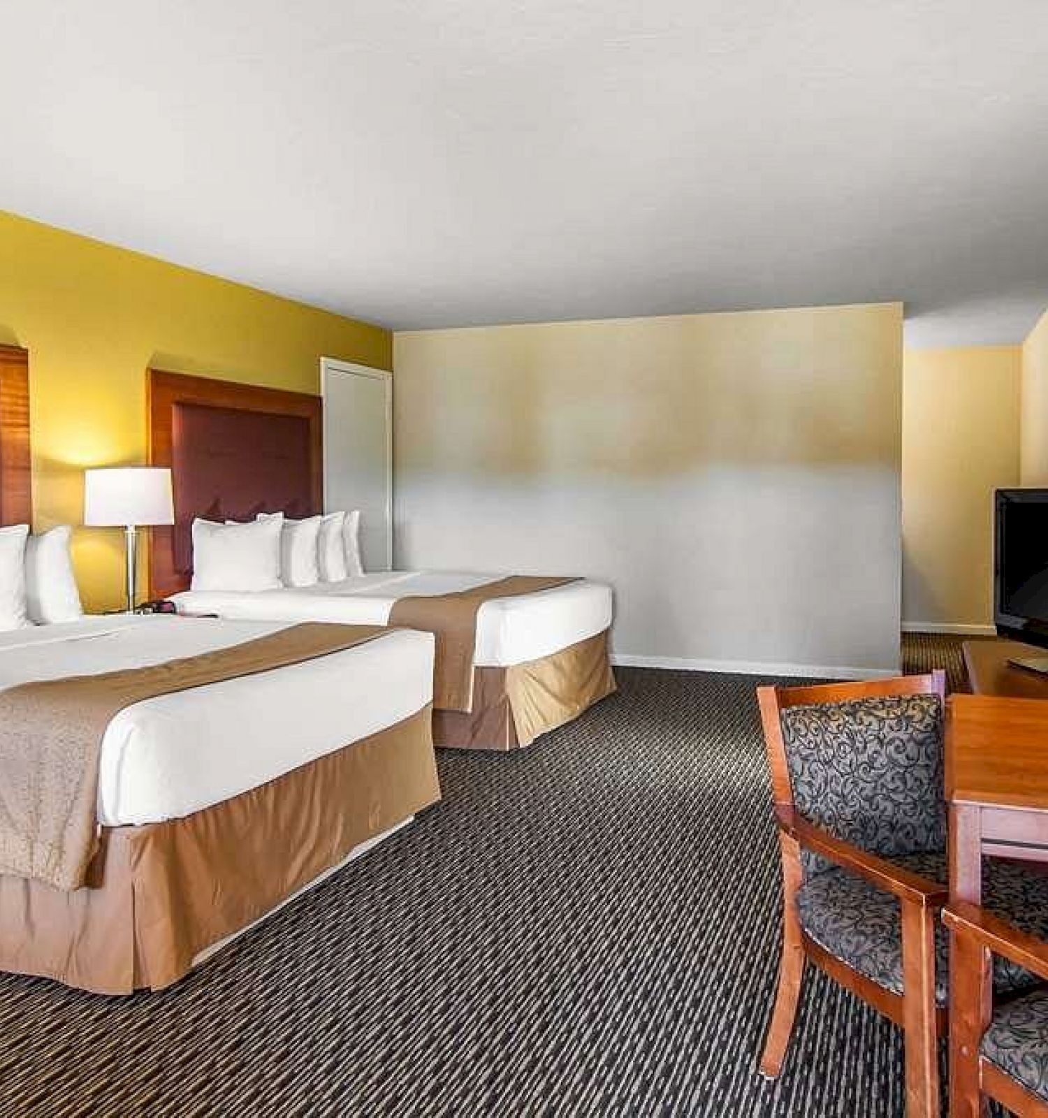 Quality Inn & Suites at Coos Bay
