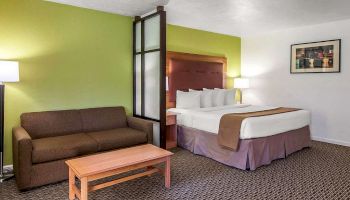 Quality Inn & Suites at Coos Bay